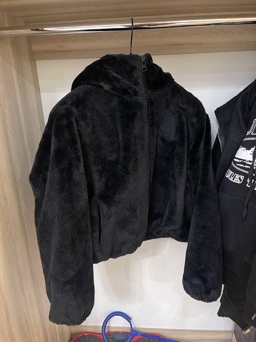 Куртка (шубка) женская pull&bear