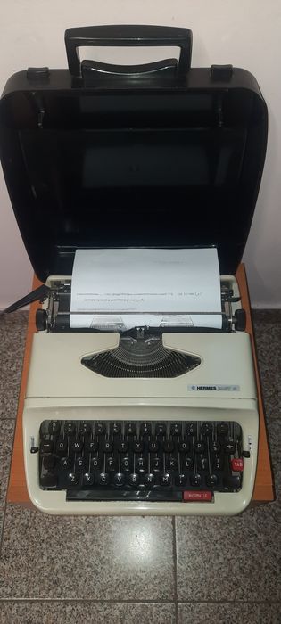 Mașină de scris Hermes Baby s impecabilă