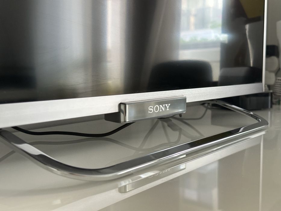 Televizor LED 32” Sony Full HD Wi-Fi KDL-32W651A BRAVIA in stare foarte buna, subtire, telecomanda si stativ originale