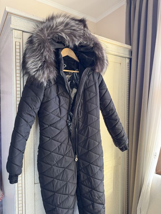 Зимен гащеризон с пух и естествен косъм – като нов, размер S (EU 36 / BG 44)