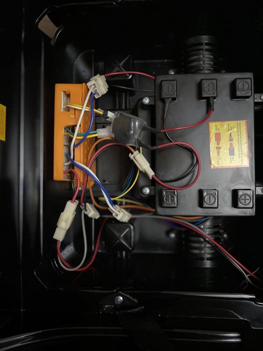 машина детская черная