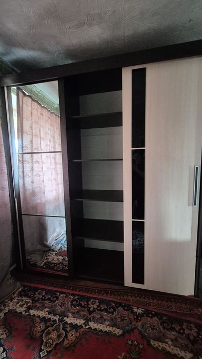 Продам большой шкаф