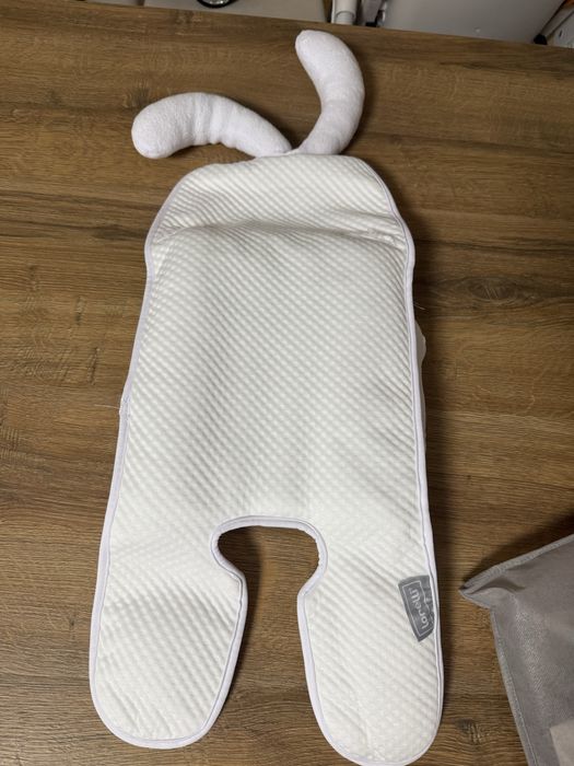 Универсална подложка за столче за новородено