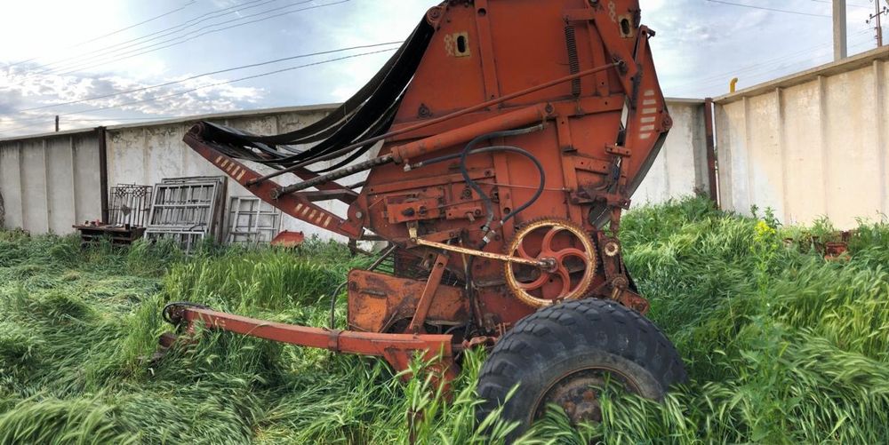 Сено-пресс рулоновый