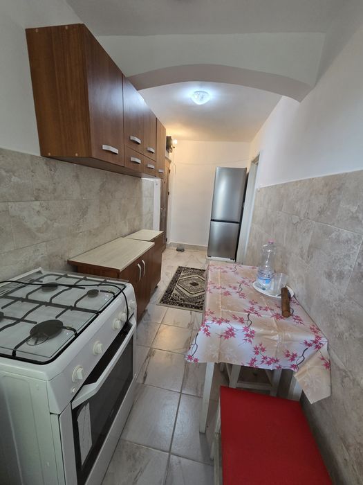 Închiriez apartament 2 camere Dorobanți  colt cu calea Galați