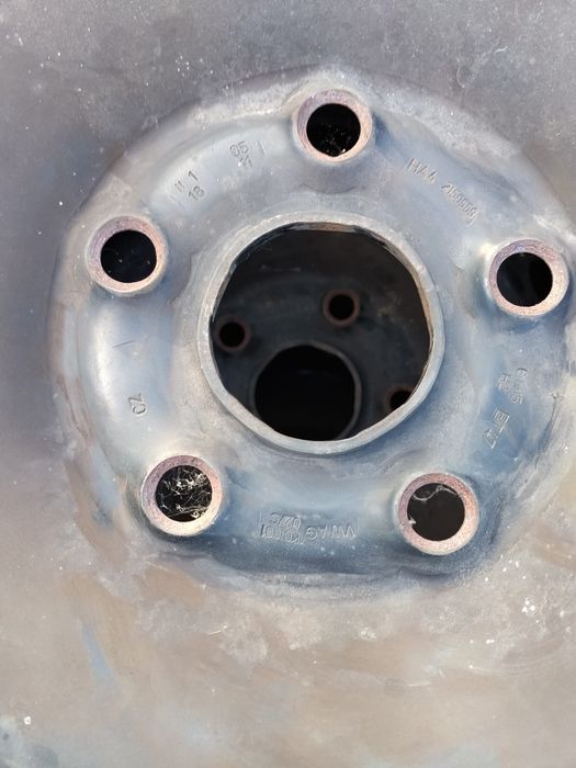 Vând anvelope R15 vara Michelin