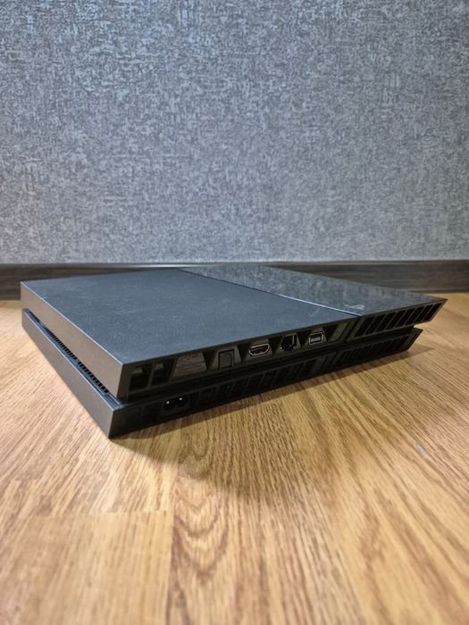 Sony PlayStation 4