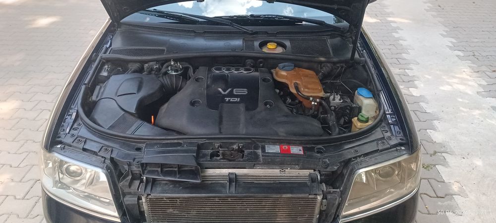Продавам Audi A6 C5 2.5 TDI V6 с автоматична скоростна кутия. Пробегът е 258 729 км