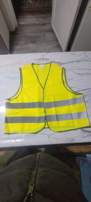 Жилет сигнальный светоотражающий (новый)