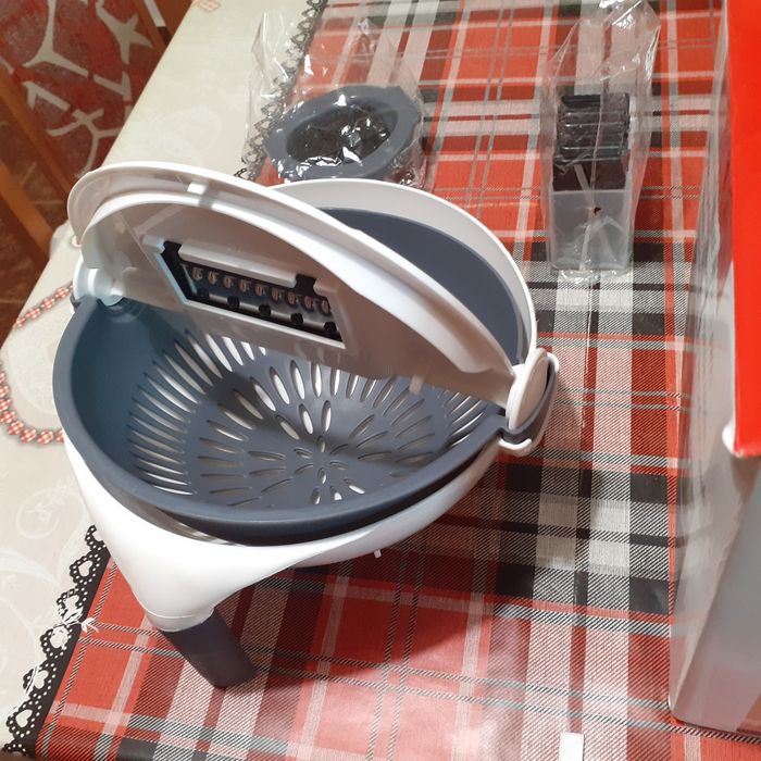 Домакинско ренде с купа, гивгир и 7 приставки