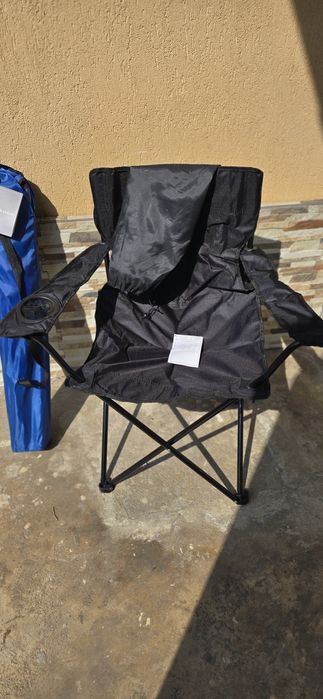 Două scaune pliabile camping pescuit
