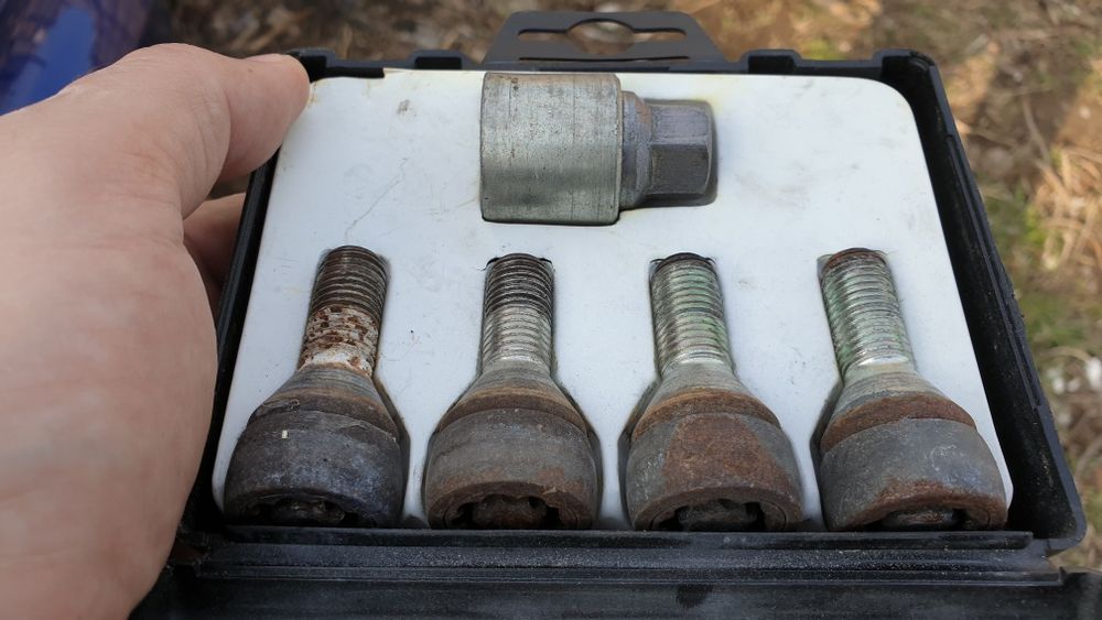 MP3 player original ww polo 2010 marca panasonic, antifurt opel