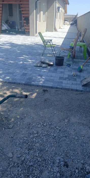 Montaj pavaj amenajari curtii si gradinii defrisat