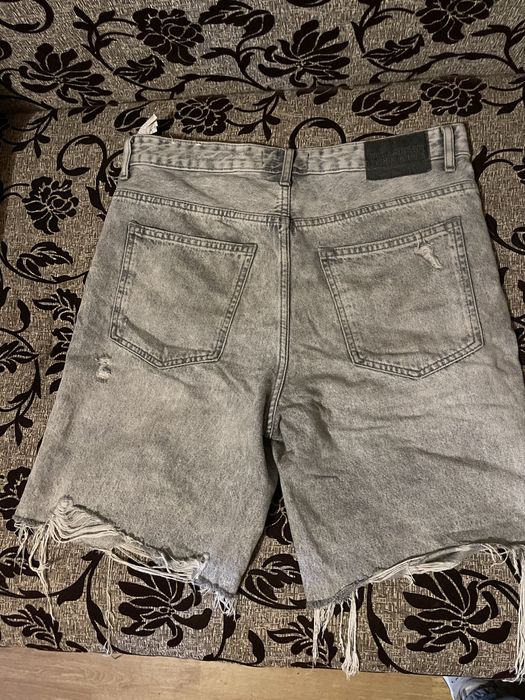 Blugi scurti poll & bear