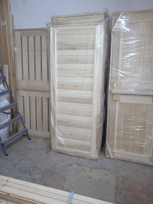 Деревянные двери