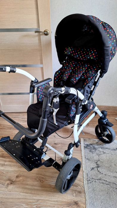 Коляска для детей с ДЦП