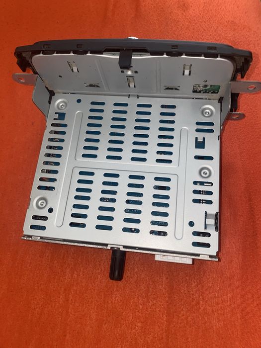 Radio cu bluetooth dacia