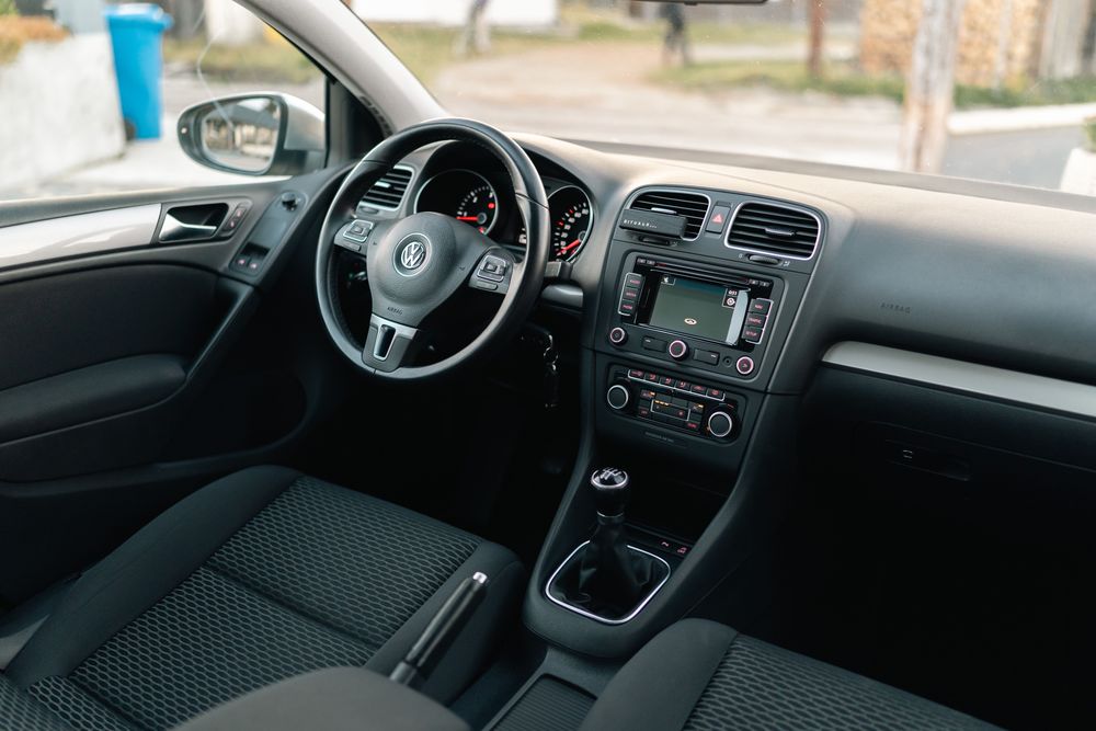 VOLKSWAGEN Golf 2012 — imagine 5