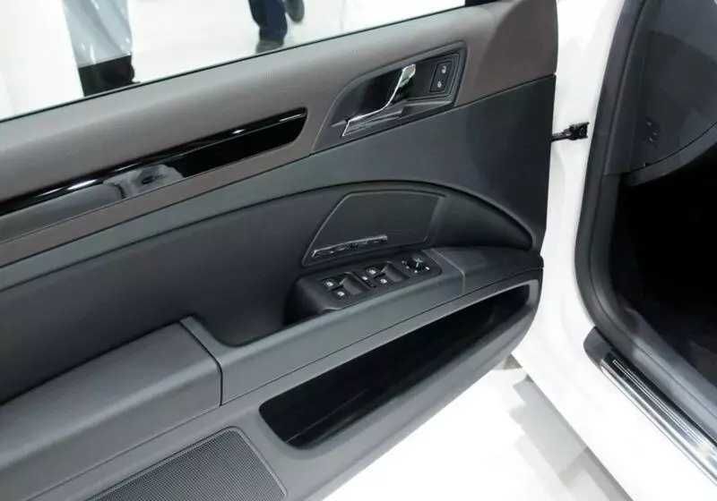 Maner Interior NOU Stanga Fata Sofer Skoda Superb 2 Negru Bej Crem