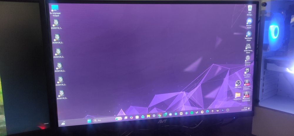 27 li  75 grs Manitor sotiladi