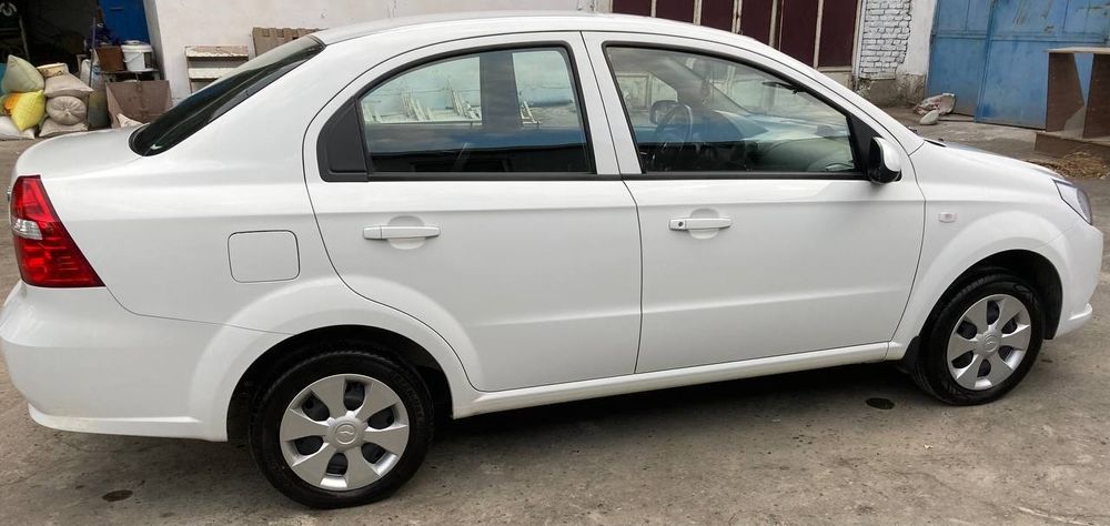 Nexia 3 ikkinchi poz mashina ideal holatda akuratniy haydalgan