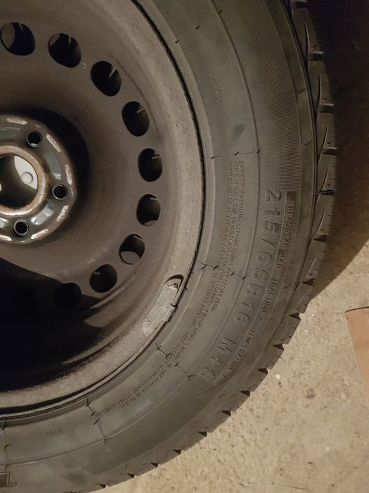 Genți cu cauciucuri