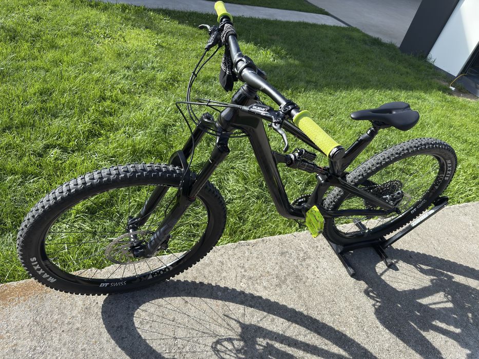 Bicicleta Canyon Spectral ( full carbon)