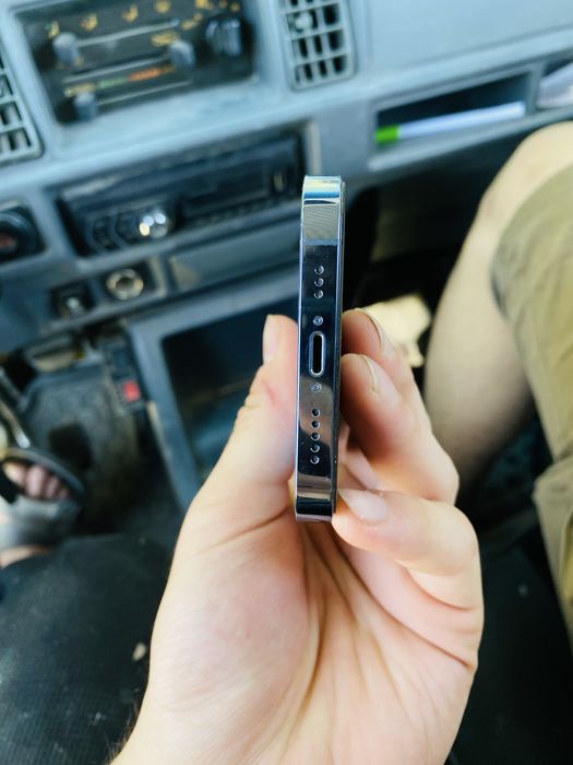 Iphone 13 pro sotladi ideal holatda narxi yana kelishilinadi