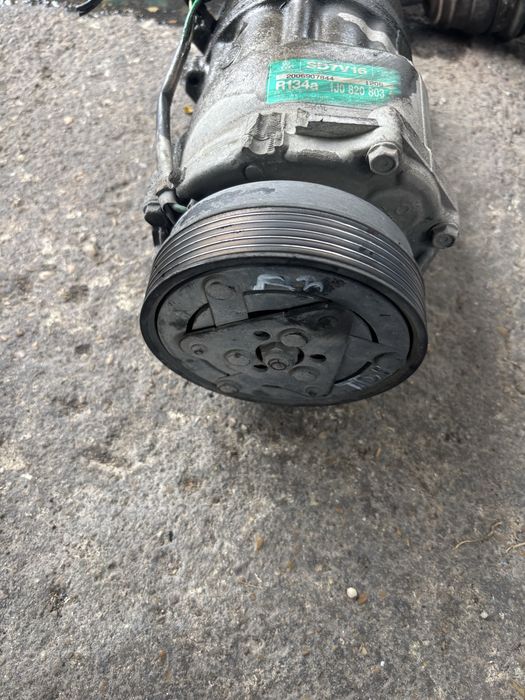 Audi A3 VW Golf Двигател скоростна кутия турбина стартер