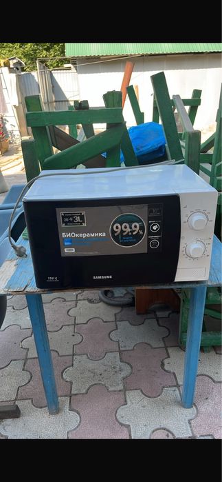 Микроволновка срочно продам