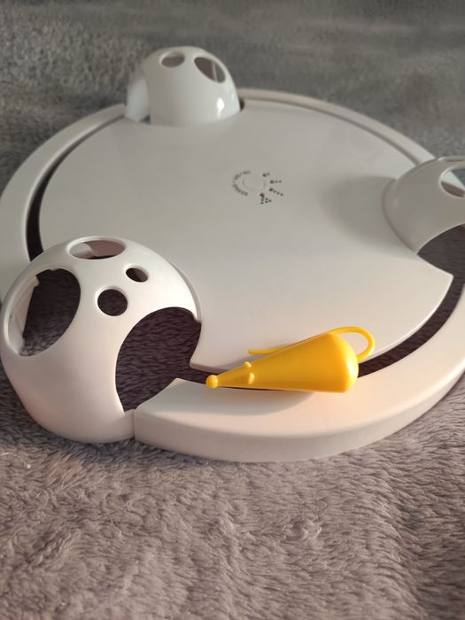 Интерактивна играчка за котки