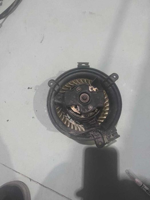 W124 Вентилятор отопителя салона