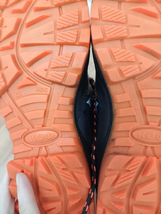 демисезонные ботинки 42 размер и 43 размер