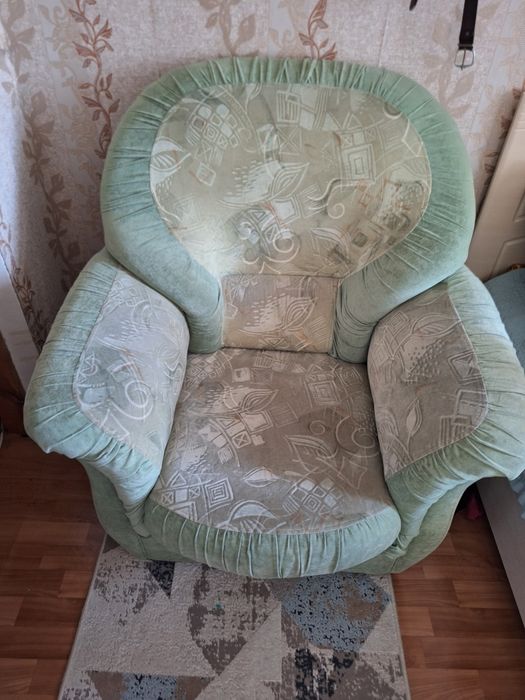 Продам маленькую диван