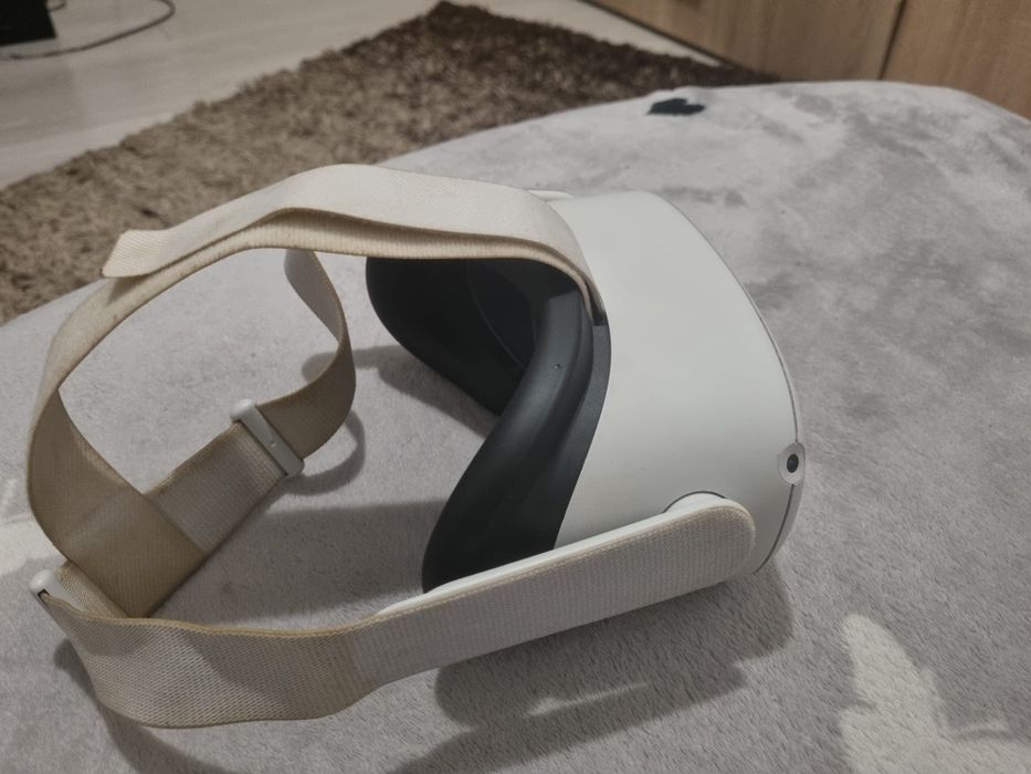 Vând Oculus Quest 2 128gb