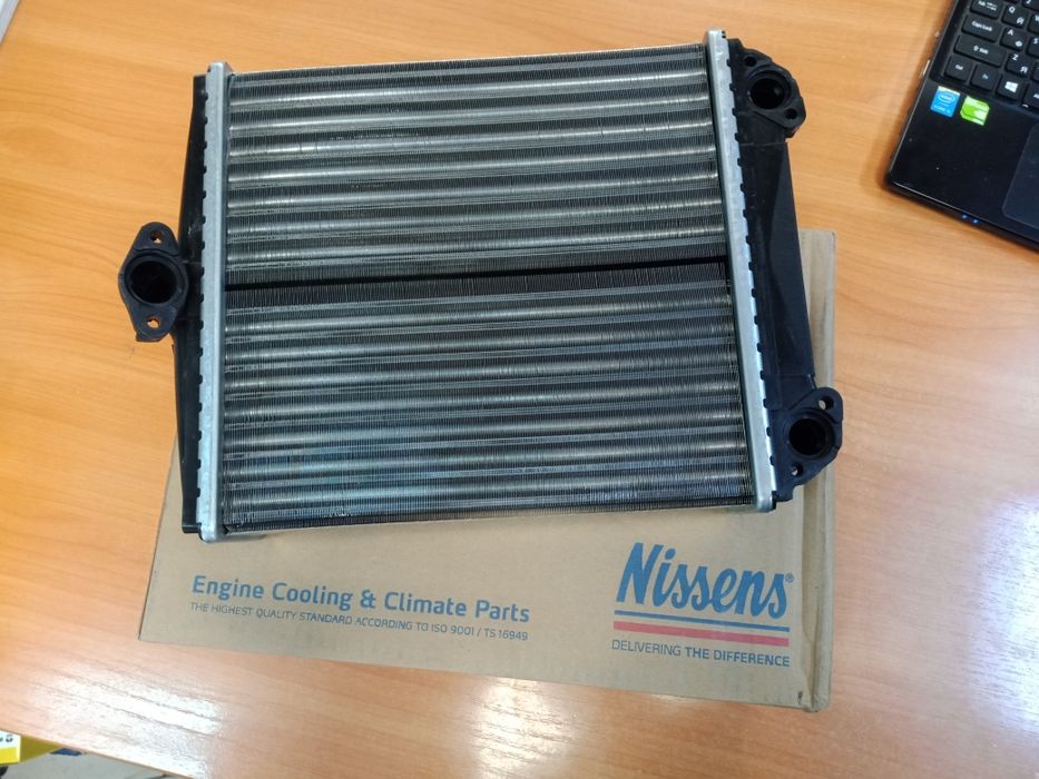 Радиатор печки на Мерседес