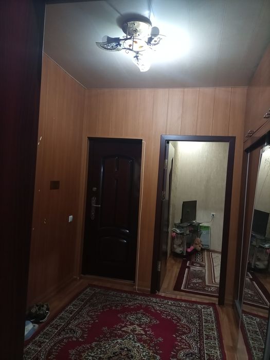 Uy sotiladi 4 xonali gorparkda