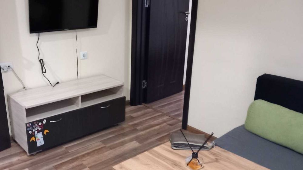 Дава се под наем Двустаен апартамент в Пловдив, Тракия - 50 кв.м за 280.5 € - Снимка #2