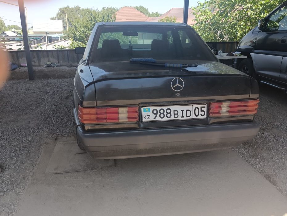 Срочно продам mercedes benz 190