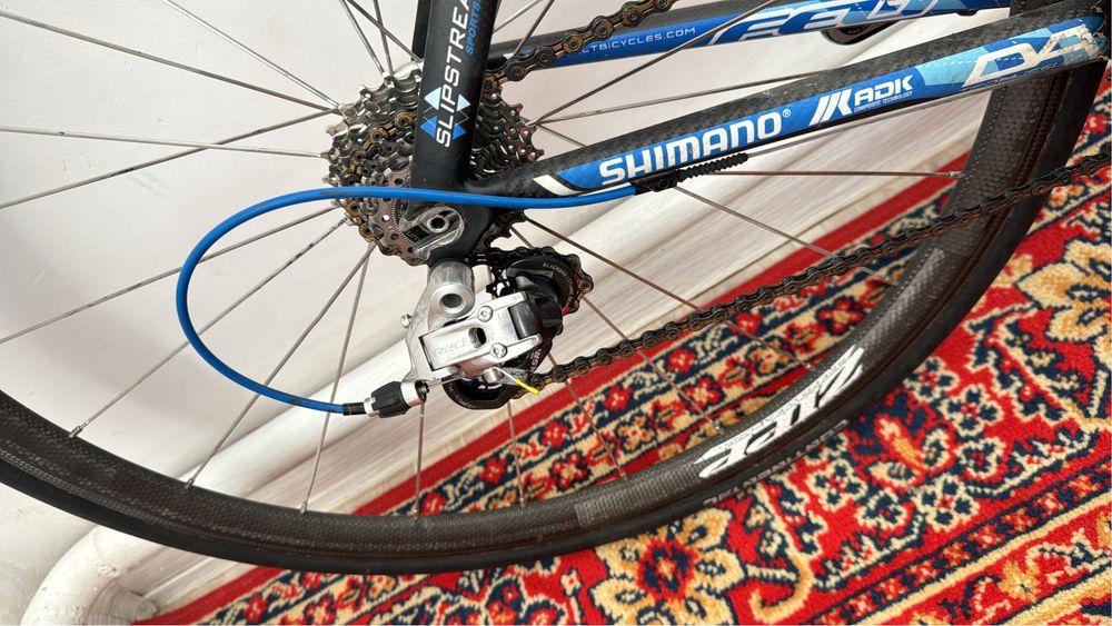 Разлелочный велосипед felt