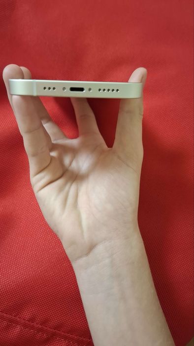 Iphone 14 alb foarte bun