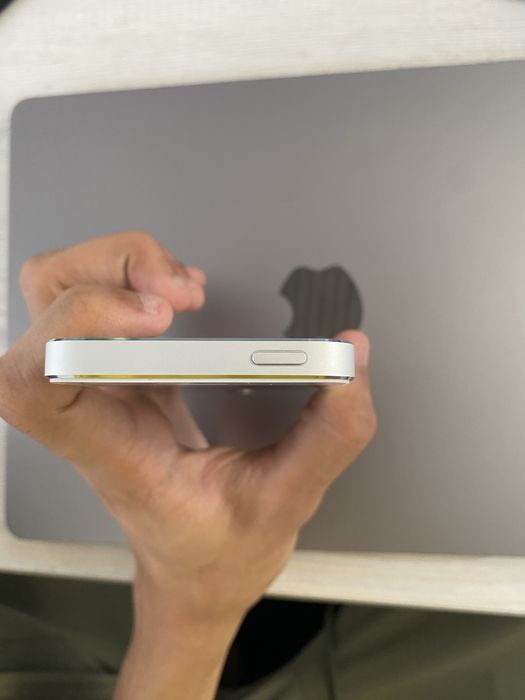 Iphone 5s в идеальнейшом состоянии