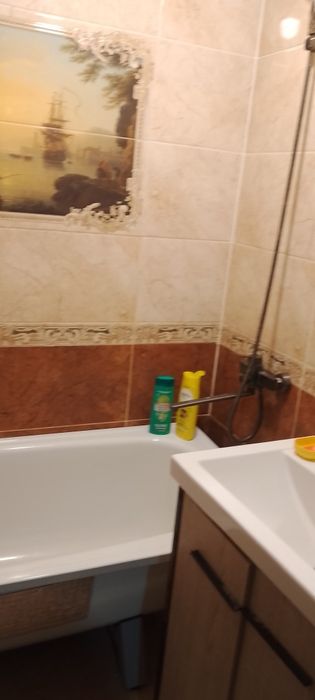 Продаю квартиру  на восьмом