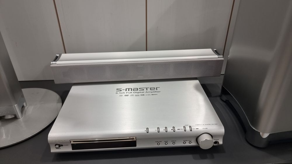 Sony DAV-S880 home cinema