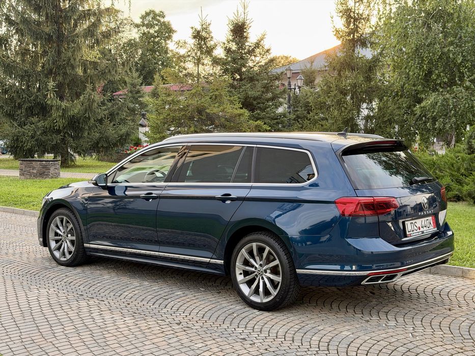 Vw Passat B 8.5 Facelift - R Line - 2021 - 2.0 TDI - 150 Cp - 168.800 Km - Istoric la Zi - IQ LIGHT - AquaMarin Blue Ultra Merallic