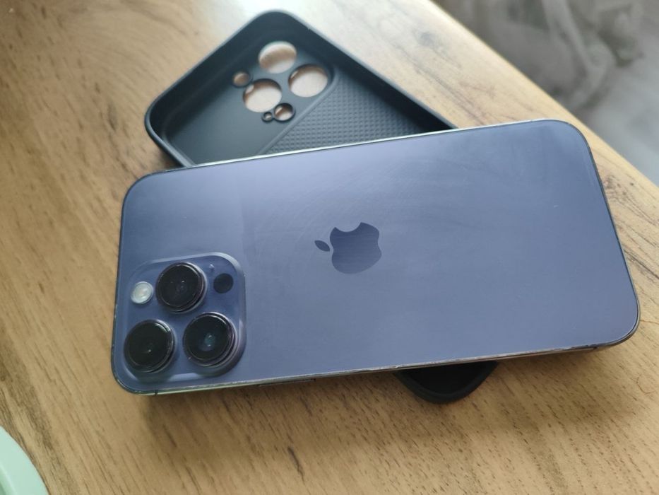 Продаю айфон 14 про макс
