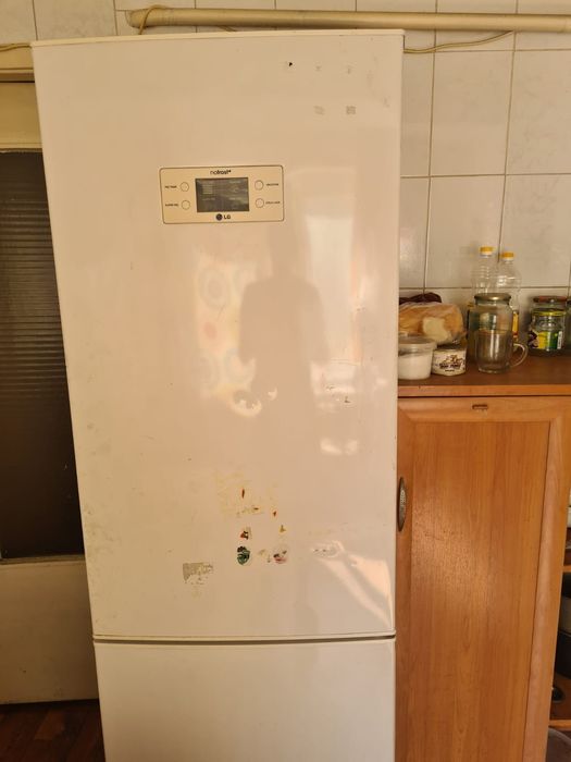 Продам холодильник LG