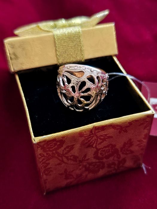 Золотое кольцо 585 пробы. Размер 19 - 19,5