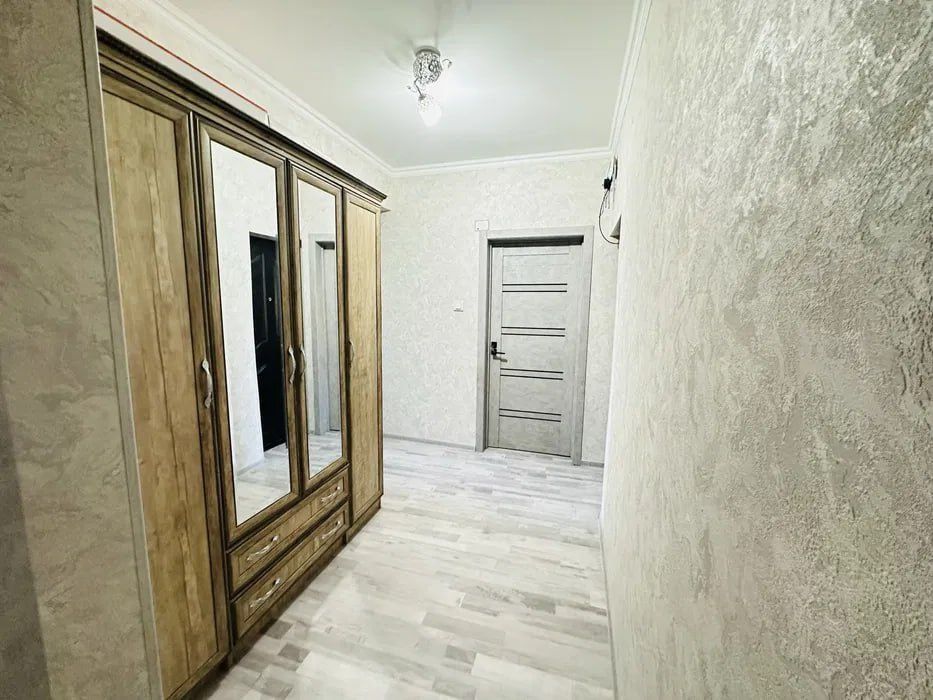 2/1/9 (1 этаж). Спутник 4, Сергели. Квартира 59 м². Метро - 800 м.