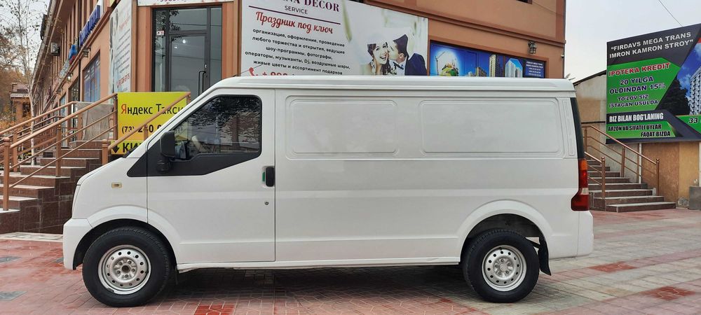 DONG FENG pannel van 2014